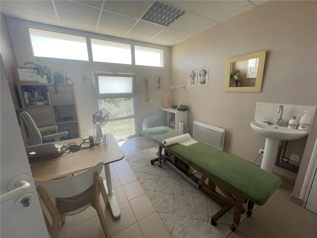 Bureau vente à Saint-Nazaire, Saint-hilaire-de-chaléons