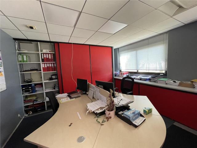 Local Commercial vente à Nantes, Sautron