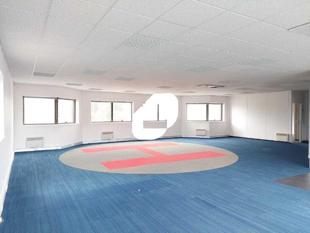 Bureau vente à Toussus-le-Noble, Yvelines