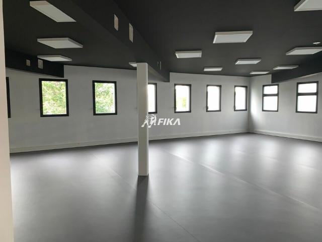 Bureau vente à Bordeaux, Tresses