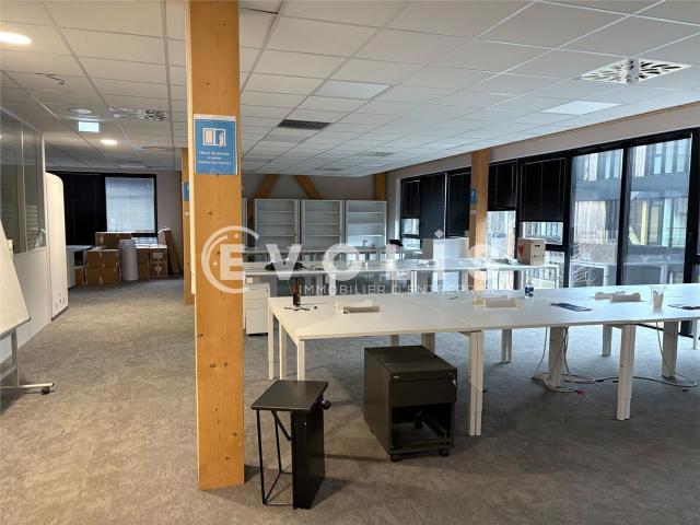 Bureau vente à Poste., Villeneuve-d'Ascq