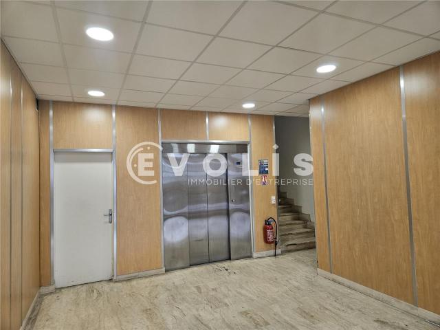 Local Commercial location à Palaiseau, Wissous