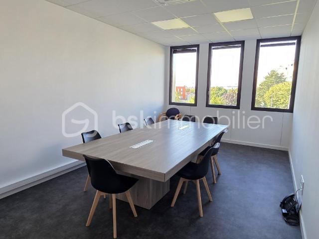 Bureau vente à Angers