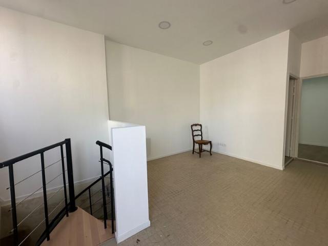 Bureau vente à Bordeaux
