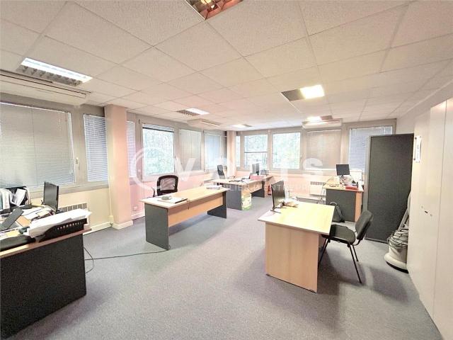 Bureau vente à Bordeaux, Bruges