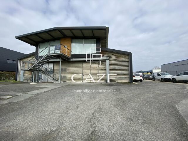 Local Commercial vente à Bordeaux, Floirac