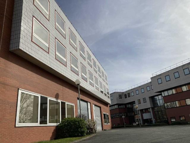 Local Commercial location à Le Pecq, Quartier Canada