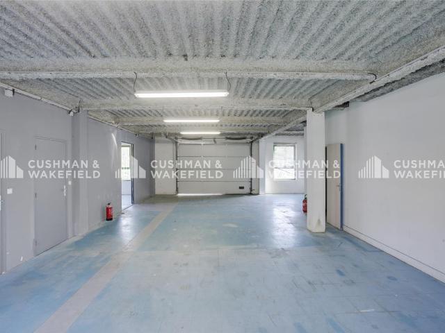 Local Commercial vente à Évry, Viry-châtillon