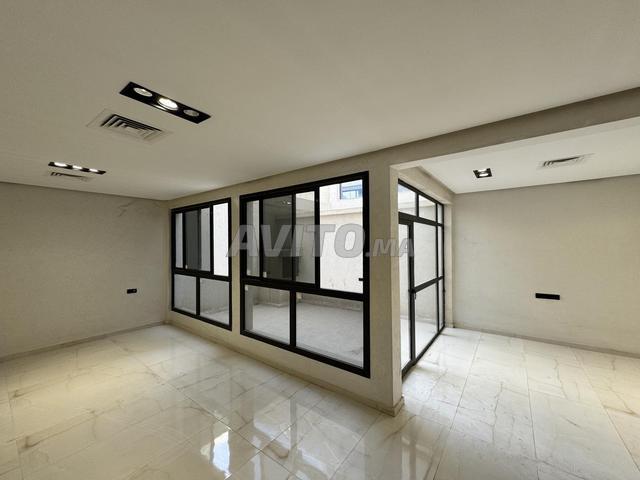 Bureau location à Bouskoura, Gharb-Chrarda-Beni Hssen