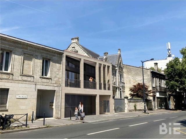 Bureau vente à Bordeaux