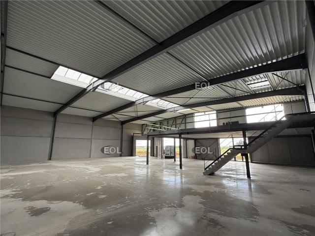 Local Commercial location à Meaux, Le Mesnil-amelot