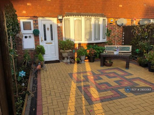 House for rent in Barkingside, Greater London
