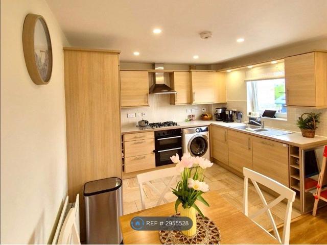 Apartment for rent in Cardiff International Sports Village, Falcon Lodge