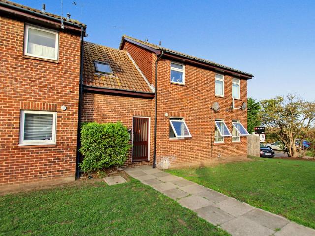Studio for rent in London Borough of Bexley, Greater London