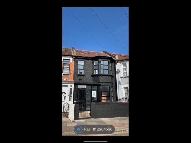 Room for rent in Little Ilford, Greater London
