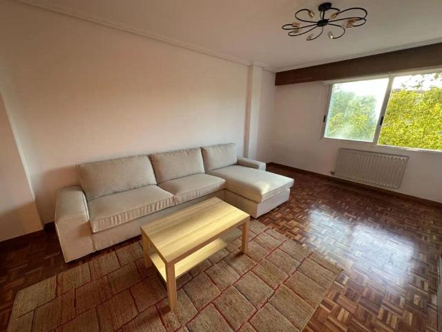 Apartamento en alquiler en Distrito Sur, Burgos