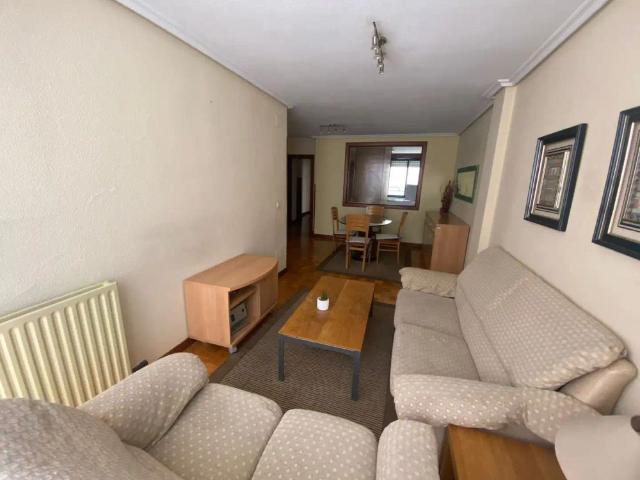 Apartamento en alquiler en Distrito Sur, Burgos