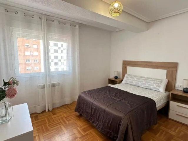 Apartamento en alquiler en Distrito Este, Burgos