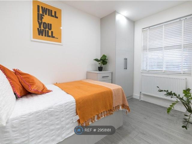 Room for rent in Kempton Park, Lower Halliford