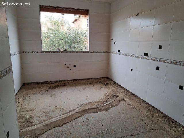 Casa en venta en Burguillos De Toledo, Castilla-La Mancha