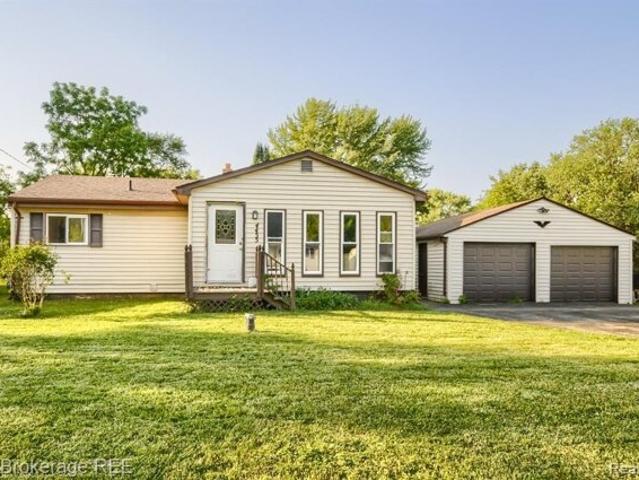 House for sale in Genesee