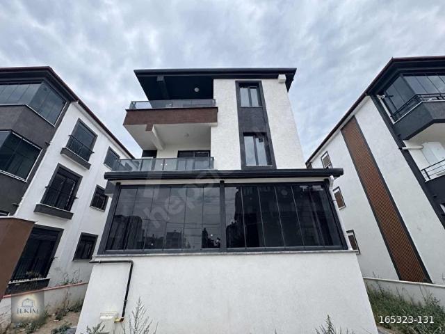 Burhaniye, Balikesir içerisinde satılık mülk