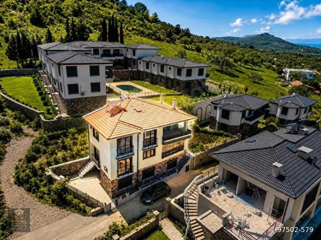 Burhaniye, Balikesir içerisinde satılık Villa