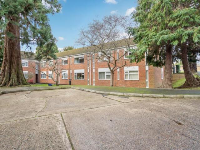 Apartment for rent in Pinner, Greater London