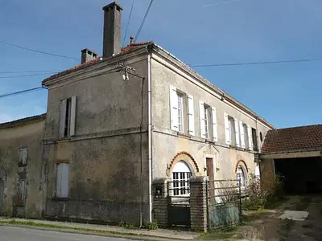 Maison vente à Saintes, Burie