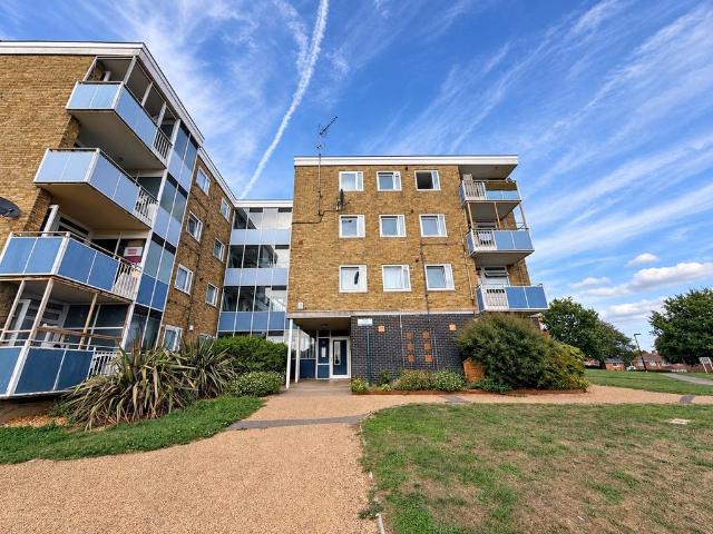 Apartment for rent in Thornhill Park, Southampton