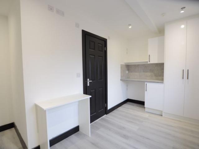Studio for rent in Beaconsfield, Knotty Green