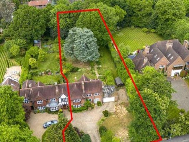 House for sale in Holtspur, Knotty Green
