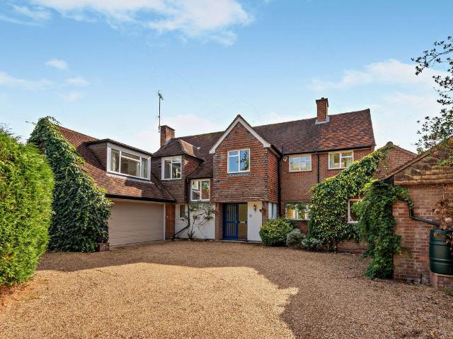 House for rent in Holtspur, Knotty Green