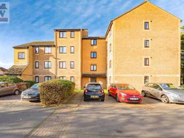 Studio for rent in London Borough of Hounslow, Heston