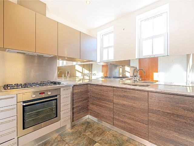 Apartment for rent in Sunninghill and Ascot, Ascot
