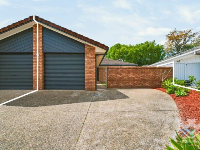 Townhouse for sale in Burleigh Waters, Gold Coast City