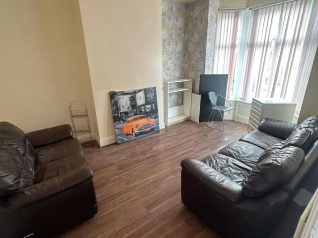 House for rent in Hyde Park, West Yorkshire