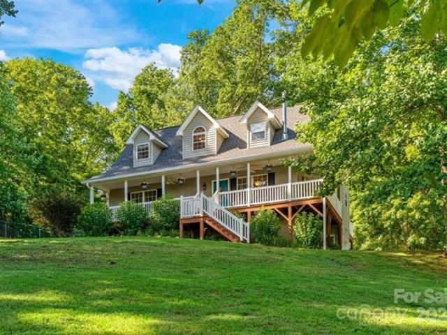 House for sale in Candler