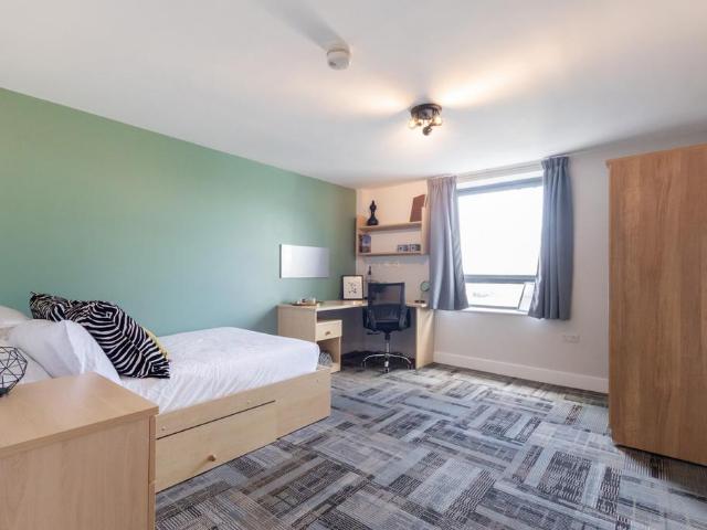 Apartment for rent in Hyde Park, West Yorkshire