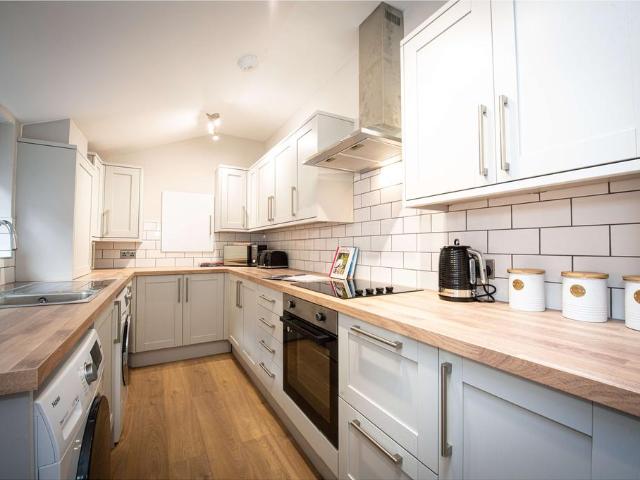 House for rent in Hyde Park, West Yorkshire