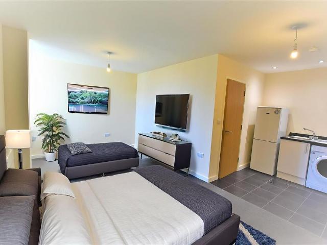 Studio for rent in St Matthew's, Old Wharf