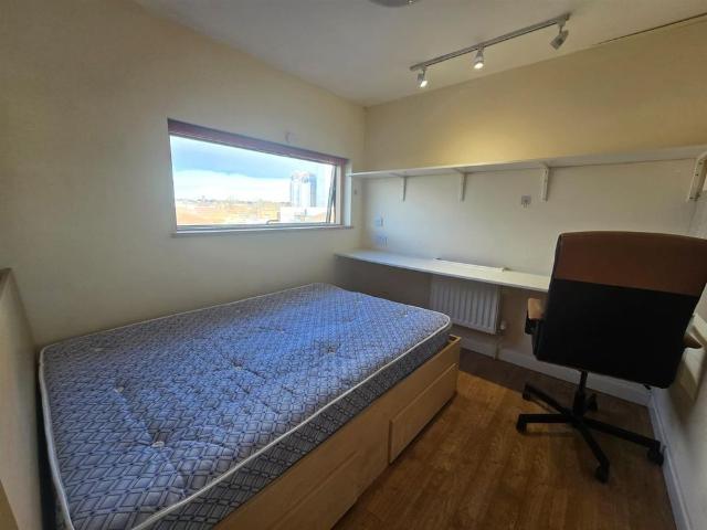 Studio for rent in London Borough of Merton, Greater London