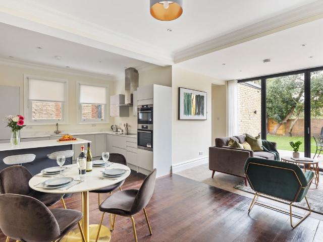 Apartment for rent in Kew, Greater London