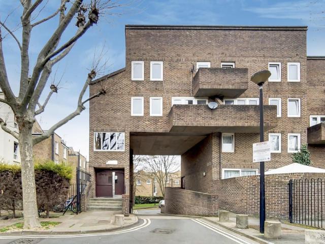 Apartment for rent in Maida Hill, Greater London