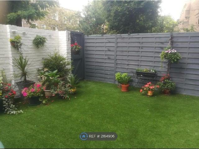 Apartment for rent in Maida Hill, Greater London