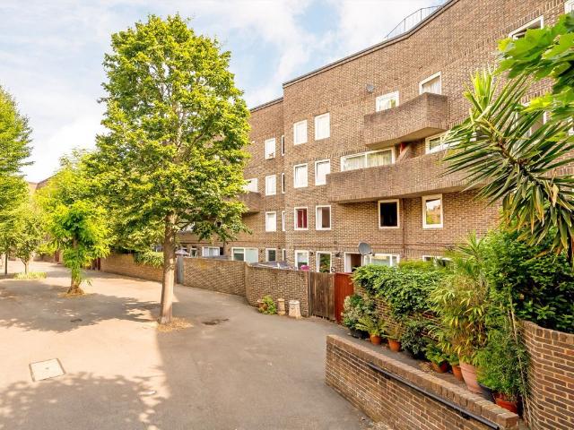 Apartment for rent in Maida Hill, Greater London