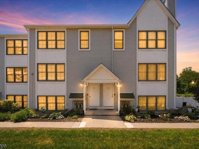 House for sale in Hamburg, New Jersey