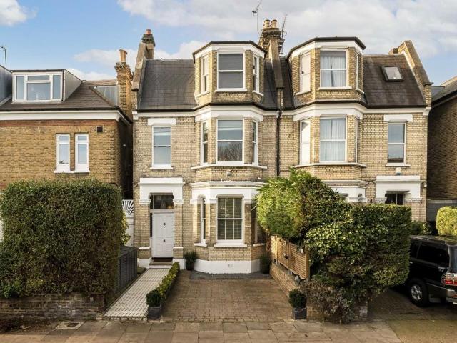 House for rent in Grove Park, Greater London
