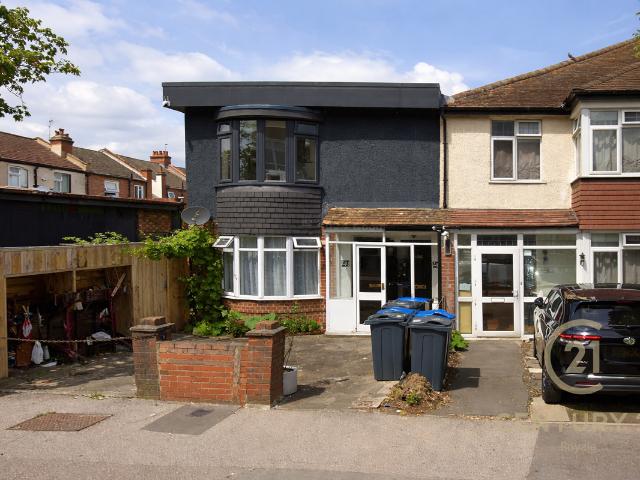 Studio for rent in London Borough of Merton, Greater London
