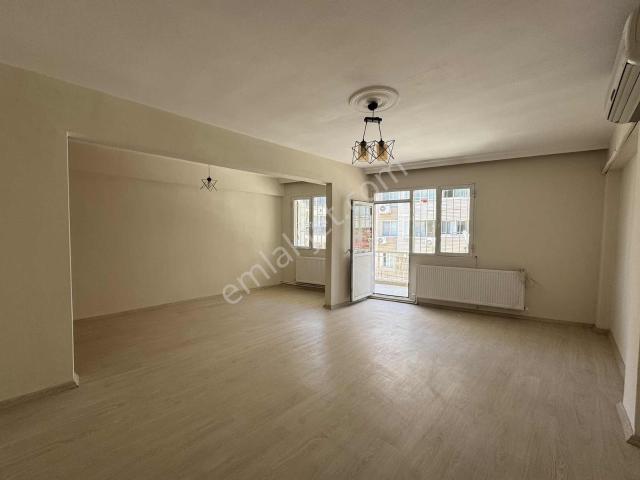 Karabağlar, İzmir içerisinde kiralık mülk